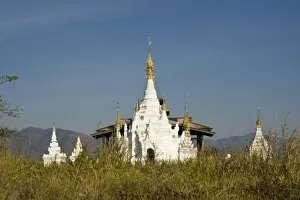 Buddhist stupa, Inle Lake (also spelled Inlay), Shan State, 1500 meters above sea level