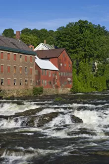 Images Dated 7th June 2007: Mill buildings on the Black River in Springfield, Vermont
