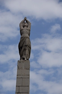 Images Dated 9th September 2009: Bulgaria, Port city of Vidin along the Danube River. Communist monument