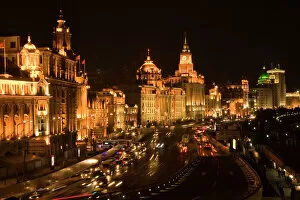 Images Dated 10th November 2007: The Bund, Old Part of Shanghai, At Night with Cars etc