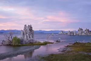 CA, Mono Lake Tufa State Reserve, South Tufa Area, Tufas and Mono Lake at sunset