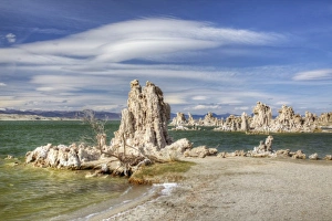 Images Dated 17th April 2011: CA, Mono Lake Tufa State Reserve, South Tufa Area