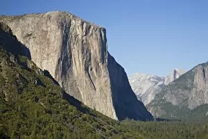 Images Dated 3rd June 2006: CA, Yosemite NP, El Capitan with Clouds Rest and Half Dome
