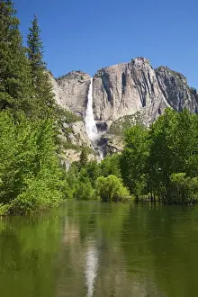 Yosemite Prints: CA, Yosemite NP, Upper Yosemite Falls and Merced River