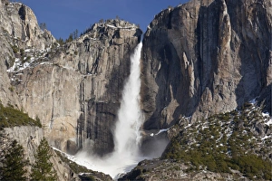 Images Dated 31st March 2011: CA, Yosemite NP, Yosemite Falls