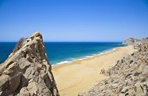 Images Dated 28th August 2012: Cabo San Lucas, Baja California Sur, Mexico - Rocky beach with a large rock formation