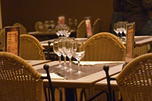 Images Dated 19th February 2006: Cadres et Delices restaurant in Montpellier, France