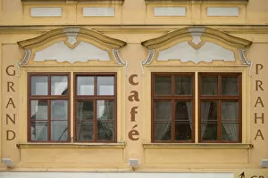Images Dated 5th May 2004: cafe, Czech Republic, prague