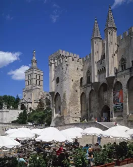 Parasol Prints: Cafe, Le Palais des Papes, Avignon, Vaucluse, Provence, France