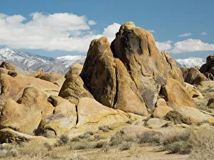 Images Dated 25th January 2024: California, Alabama Hills. Weathered granite rock formations