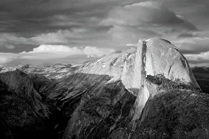 Images Dated 25th January 2024: California, Yosemite National Park. Half Dome view from Glacier Point