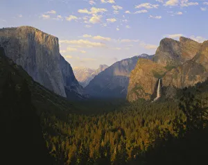 California, Yosemite National Park, Yosemite valley and Bridal veil falls