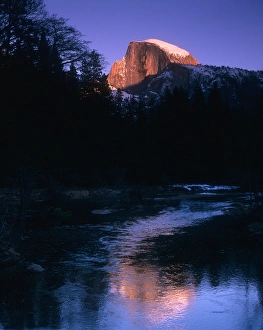 Images Dated 16th May 2012: Californias Yosemite National Parks Half Dome bathed in alpenglow light