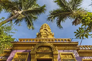 Images Dated 27th November 2018: Cambodia, Phnom Penh. Wat Ounalom