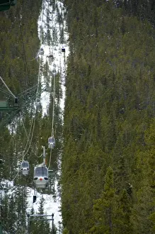 Images Dated 10th December 2008: Canada, Alberta, Banff. Banff Gondola to the summit of Sulphur Mountain