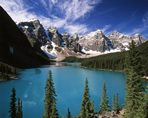 Canada, Alberta, Banff National Park, Wenkchemna Peaks refelcted in Morainw lake