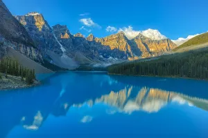 Images Dated 23rd March 2020: Canada, Alberta, Banff National Park. Moraine Lake and Valley of the Ten Peaks at sunrise