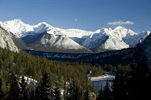 Images Dated 11th December 2008: Canada, Alberta, Banff. Views of the Bow Valley from the summit of Sulphur Mountain