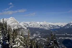 Images Dated 11th December 2008: Canada, Alberta, Banff. Views of the Bow Valley from the summit of Sulphur Mountain