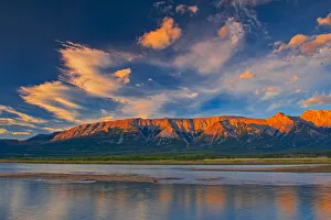 Images Dated 19th March 2019: Canada, Alberta. Canadian Rocky Mountains and Abraham Lake at sunrise