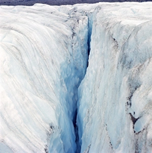 Images Dated 21st January 2014: Canada, Alberta, Columbia Icefields. A deep crevasse in the snowfield at Columbia