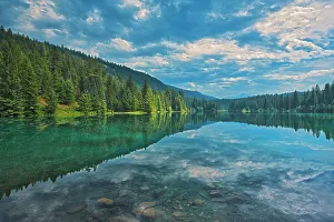 Images Dated 30th January 2022: Canada, Alberta, Jasper National Park. Mountain landscape with lake and forest
