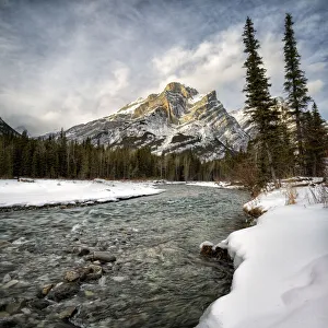 Canada, Alberta, Kananaskis Country, Mount Kidd and the Kananaskis River