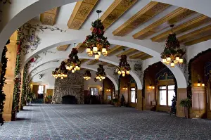Images Dated 9th December 2008: Canada, Alberta, Lake Louise. Farimont Chateau Lake Louise. Old dining room
