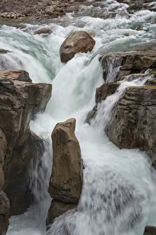 Images Dated 25th August 2019: Canada, Alberta. Sunwapta Falls detail, Jasper National Park