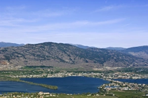 Images Dated 21st August 2009: Canada, BC, Osoyoos, Osoyoos Lake