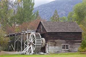 Images Dated 1st October 2009: Canada, British Columbia, Keremeos. Scenic of historic grist mill