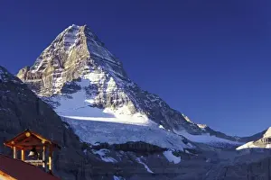 Images Dated 9th August 2012: Canada, British Columbia. Mt. Assiniboine in the Canadian Rockies