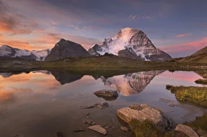 Canada, British Columbia. Sunrise over Mount Robson, highest mountain in the Canadian