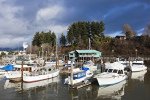 Images Dated 5th January 2012: Canada, British Columbia, Vancouver Island, Port Alberni, Harbour Quay Marina