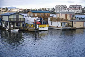 Images Dated 7th December 2007: CANADA, British Columbia, Victoria. Inner Harbour Houseboats