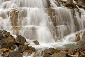 Images Dated 1st August 2006: Canada, British Columbia, Yoho National Park. Close-up of Sherbrooke Falls rushing