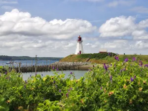 Images Dated 7th April 2020: Canada, New Brunswick, Campobello Island. Mulholland Point Lighthouse