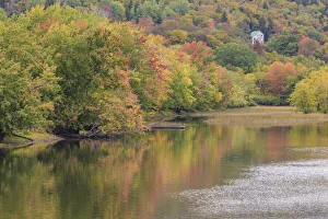 Images Dated 9th April 2019: Canada, New Brunswick, Kennebecasis River Valley, Hampton. Autumn foliage