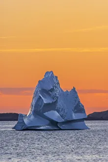 Images Dated 28th June 2015: Canada, Newfoundland, Eastport. Iceberg in Bonavista Bay at sunset