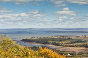 Images Dated 10th April 2019: Canada, Nova Scotia, Canning. The Lookoff, elevated view of the Annapolis Valley in