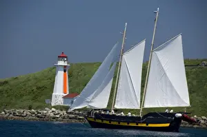 Images Dated 3rd July 2008: Canada, Nova Scotia, Halifax. Georges Island & Lighthouse. National Historic Site