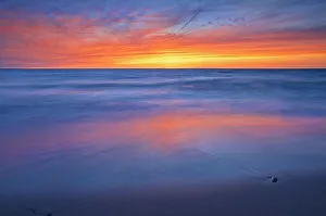 Images Dated 31st March 2018: Canada, Ontario, Grand Bend. Sandy beach on Lake Huron at sunset