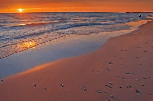 Images Dated 31st March 2018: Canada, Ontario, Grand Bend. Sandy beach on Lake Huron at sunset