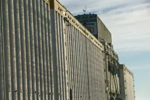 Images Dated 10th October 2005: CANADA-Ontario-Thunder Bay: Keefer Shipping Terminal / Grain Elevator