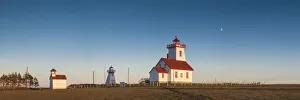 Images Dated 9th April 2019: Canada, Prince Edward Island, Wood Islands, Wood Islands Lighthouse, sunset