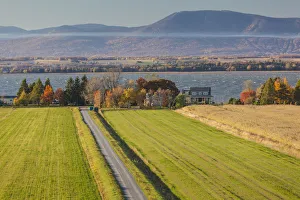 Images Dated 22nd October 2017: Canada, Quebec, Berthier-sur-Mer. Elevated landscape by St. Lawrence River