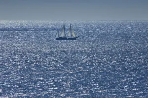 Images Dated 30th March 2018: Canada, Quebec, L Anse-Pleureuse. Sailboat on Gulf of St. Lawrence