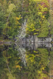 Images Dated 6th October 2017: Canada, Quebec. Mont-Tremblant Village, Lac Ouimet