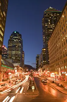 Images Dated 27th January 2005: Canada-Quebec-Montreal: Avenue McGill College with Christmas Decorations / Evening