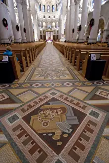 Images Dated 8th December 2009: Canada, Quebec, Saint-Anne-de-Beaupre (aka Saint Anne Basillica) famous pilgrimage site